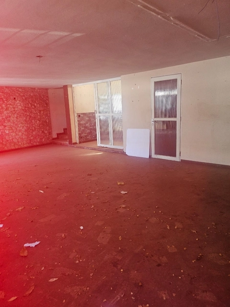 CASA A VENDA COM 350 M² DE TERRENO 3 DORMITÓRIOOS: 2ª foto da galeria de imagens do imóvel
