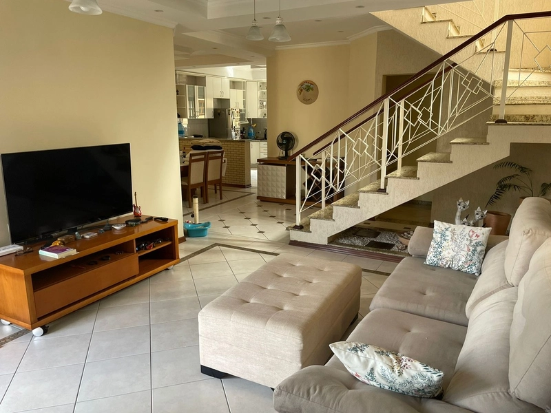 Casa à Venda em Nova Caieiras - O Lar que Você Sempre Sonhou