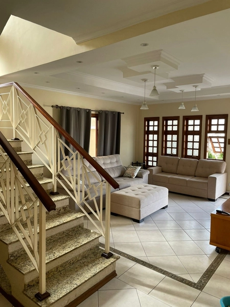 Casa à Venda em Nova Caieiras - O Lar que Você Sempre Sonhou: 4ª foto da galeria de imagens do imóvel