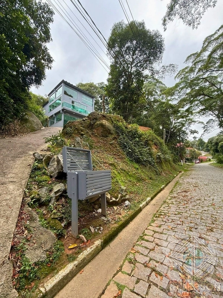 Venda – Casa de Vidro no Condomínio Parque Suíça – Caieiras/SP: 1ª foto da galeria de imagens do imóvel