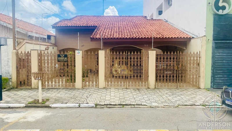 CASA À VENDA – REGIÃO CENTRAL DE CAIEIRAS