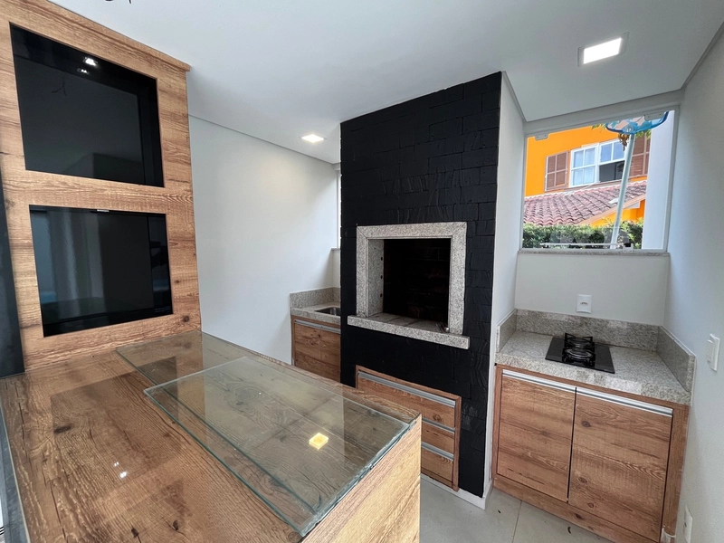 Casa ampla com piscina no Centro da Guabiruba: 9ª foto da galeria de imagens do imóvel