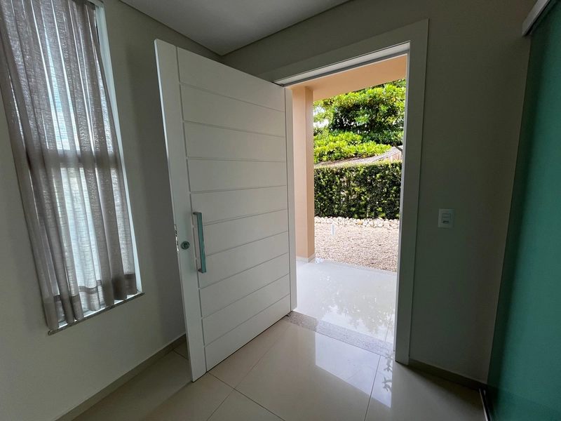 Casa ampla com piscina no Centro da Guabiruba: 19ª foto da galeria de imagens do imóvel