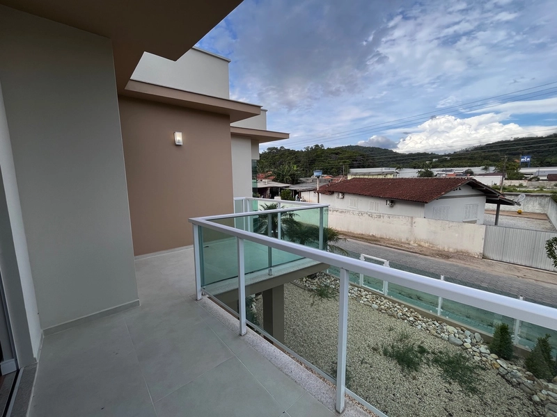 Casa ampla com piscina no Centro da Guabiruba: 43ª foto da galeria de imagens do imóvel