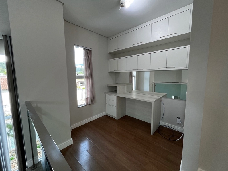 Casa ampla com piscina no Centro da Guabiruba: 24ª foto da galeria de imagens do imóvel