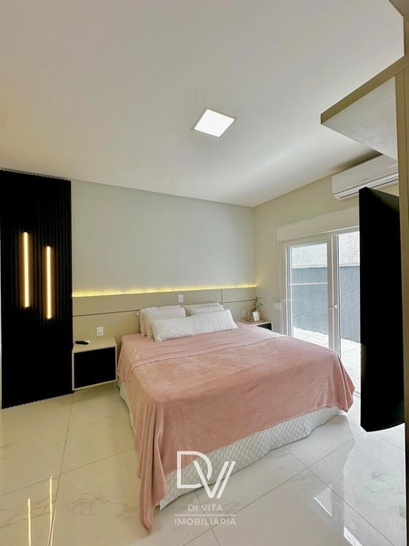 Casa de 03 dormitórios com piscina aquecida: 14ª foto da galeria de imagens do imóvel