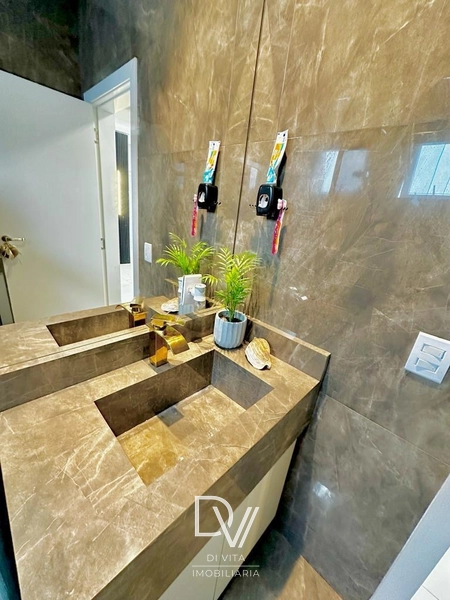 Casa de 03 dormitórios com piscina aquecida: 10ª foto da galeria de imagens do imóvel