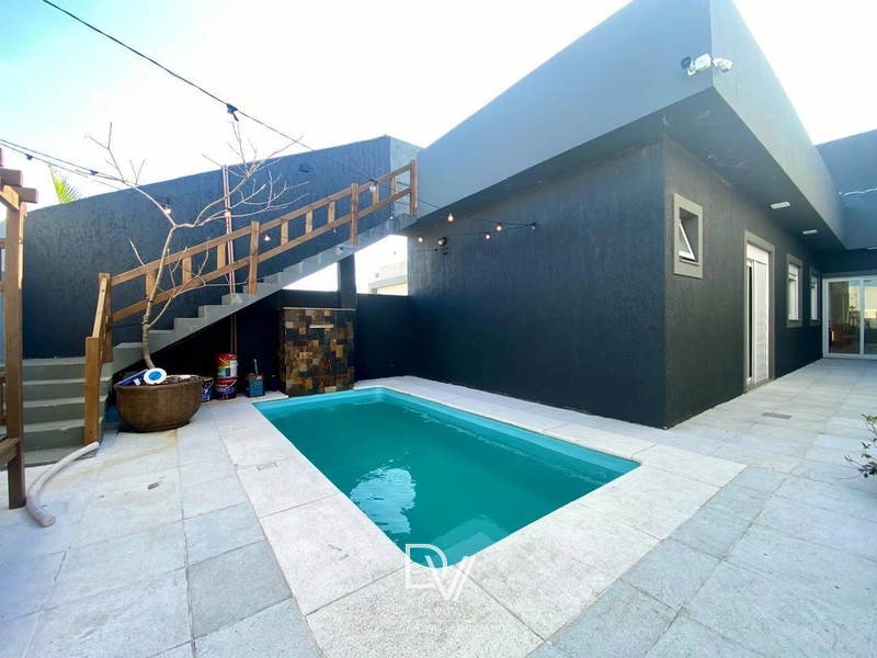 Casa de 03 dormitórios com piscina aquecida: 37ª foto da galeria de imagens do imóvel