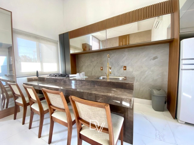 Casa de 03 dormitórios com piscina aquecida: 35ª foto da galeria de imagens do imóvel