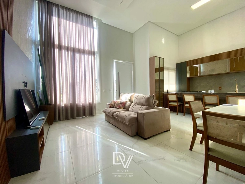 Casa de 03 dormitórios com piscina aquecida: 32ª foto da galeria de imagens do imóvel