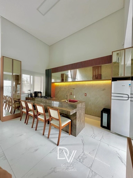 Casa de 03 dormitórios com piscina aquecida: 28ª foto da galeria de imagens do imóvel