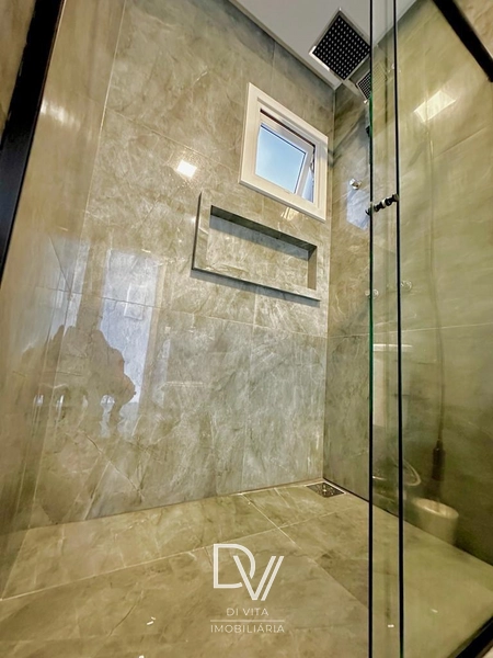 Casa de 03 dormitórios com piscina aquecida: 24ª foto da galeria de imagens do imóvel