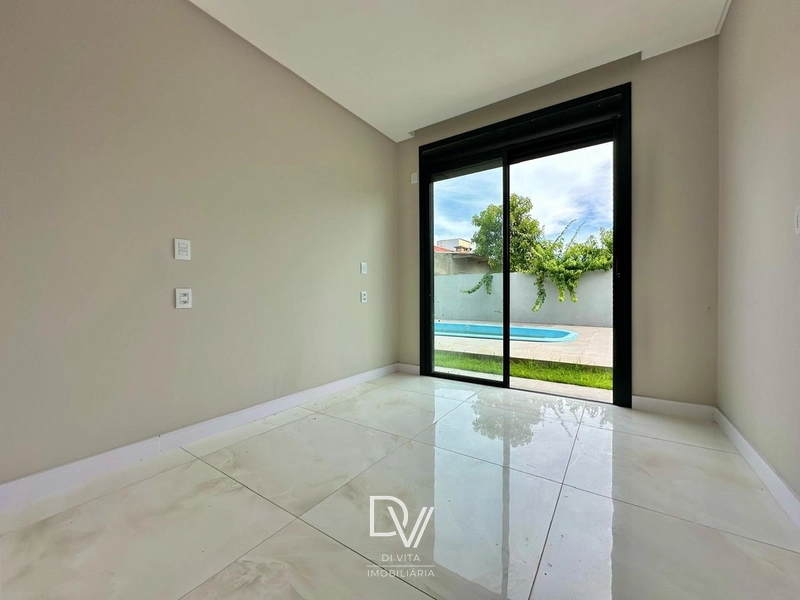 CASA EM CAPÃO DA CANOA PRÓXIMO AO MAR: 11ª foto da galeria de imagens do imóvel