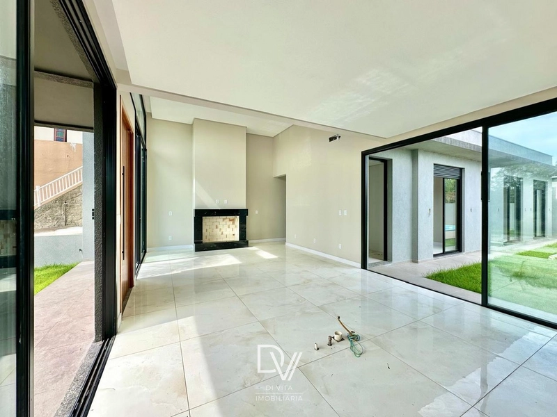 CASA EM CAPÃO DA CANOA PRÓXIMO AO MAR: 2ª foto da galeria de imagens do imóvel