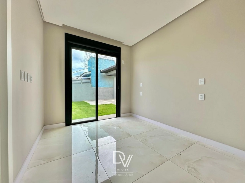 CASA EM CAPÃO DA CANOA PRÓXIMO AO MAR: 7ª foto da galeria de imagens do imóvel