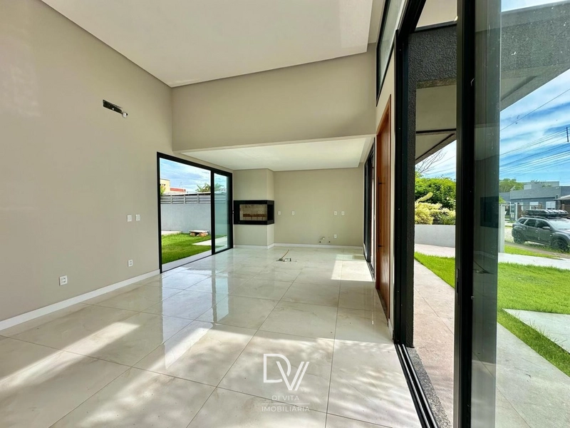 CASA EM CAPÃO DA CANOA PRÓXIMO AO MAR: 3ª foto da galeria de imagens do imóvel