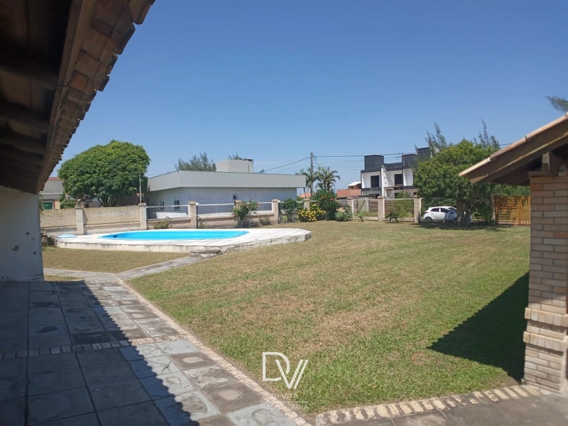 Casa com 04 dormitórios, quiosque e piscina em Xangri-lá: 5ª foto da galeria de imagens do imóvel
