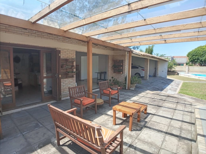 Casa com 04 dormitórios, quiosque e piscina em Xangri-lá: 9ª foto da galeria de imagens do imóvel