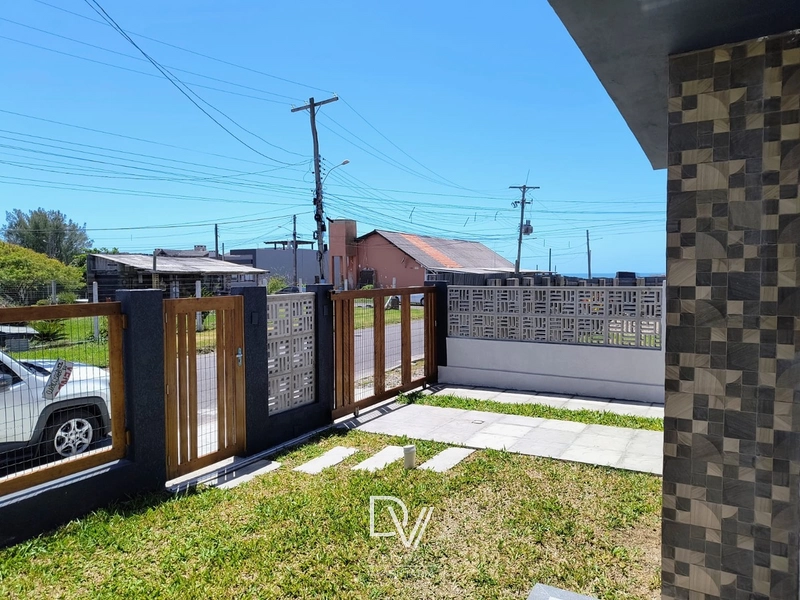 Casa com 02 dormitórios a 50 metros do mar: 2ª foto da galeria de imagens do imóvel