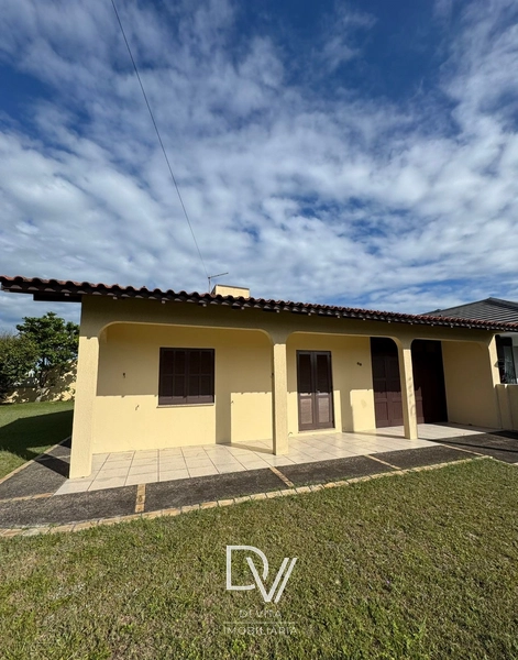 Casa com 04 dormitórios e 02 terrenos, lado mar no Bairro Remanso: 1ª foto da galeria de imagens do imóvel