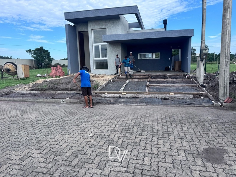Casa de 03 dormitórios com piscina no Bairro Nova Xangri-lá: 5ª foto da galeria de imagens do imóvel