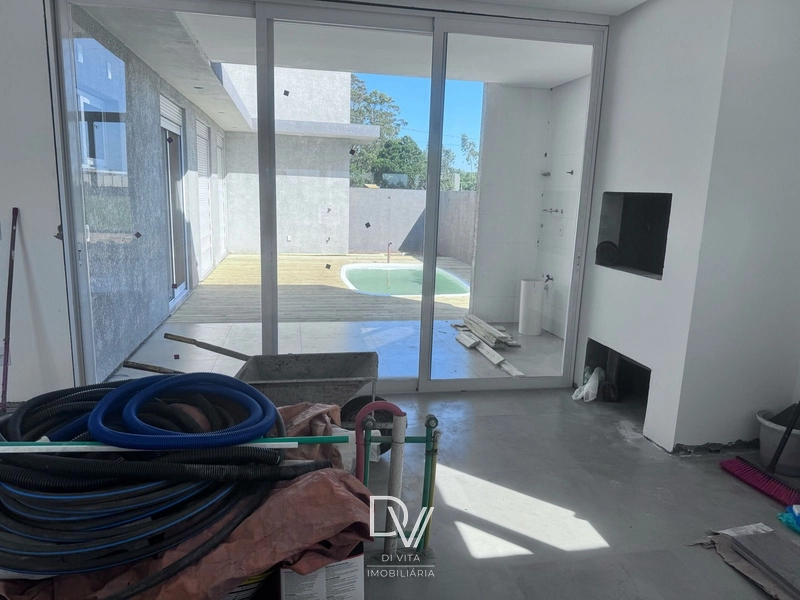 Casa de 03 dormitórios com piscina no Bairro Nova Xangri-lá: 6ª foto da galeria de imagens do imóvel