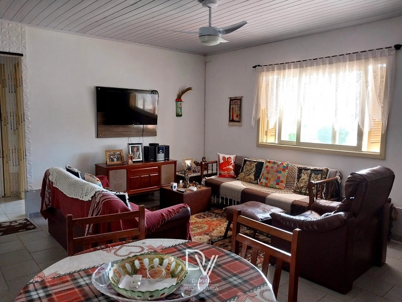 Casa com 02 dormitórios em Xangri-lá: 4ª foto da galeria de imagens do imóvel