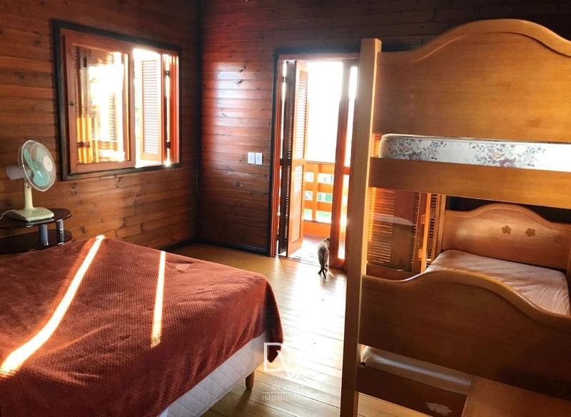 Sobrado com 04 dormitórios no Bairro Zona Nova: 15ª foto da galeria de imagens do imóvel