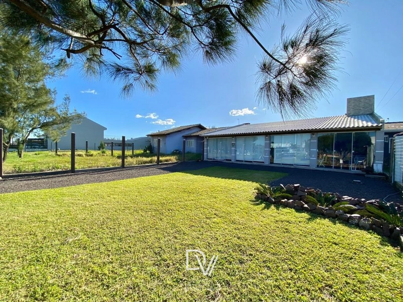 Casa com 05 dormitórios em Xangri-lá: 1ª foto da galeria de imagens do imóvel