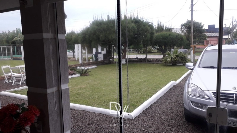 Casa com 05 dormitórios em Xangri-lá: 2ª foto da galeria de imagens do imóvel