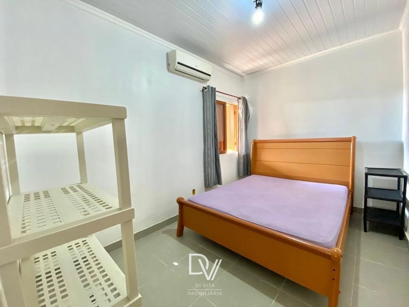 Casa com 05 dormitórios em Xangri-lá: 4ª foto da galeria de imagens do imóvel