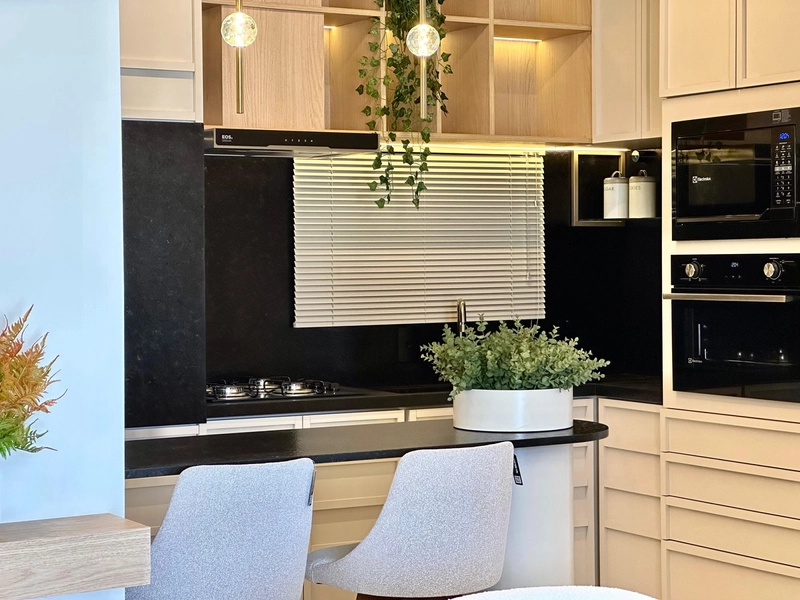 APARTAMENTO DECORADO COM VARANDA: 13ª foto da galeria de imagens do imóvel