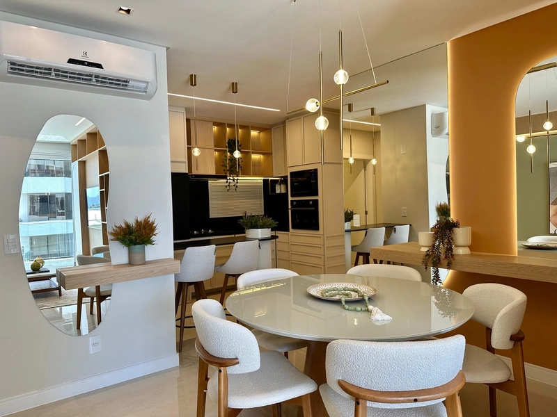 APARTAMENTO DECORADO COM VARANDA: 7ª foto da galeria de imagens do imóvel