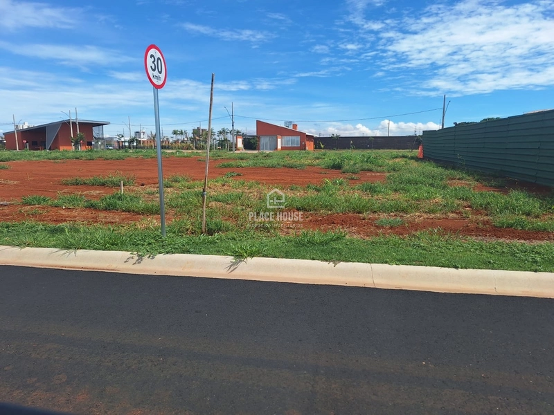 Lote à venda, 275,5 m² por R$ 322.000,00 - Novo Mundo - Uberlândia/MG: 1ª foto da galeria de imagens do imóvel
