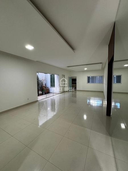 Casa 3 quartos sendo 2 suítes, Piscina Aquecida a.c 200 m² Novo Mundo: 2ª foto da galeria de imagens do imóvel