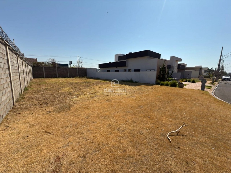 Terreno no Condomínio Reserva dos Ipês - Uberlândia - MG: 1ª foto da galeria de imagens do imóvel