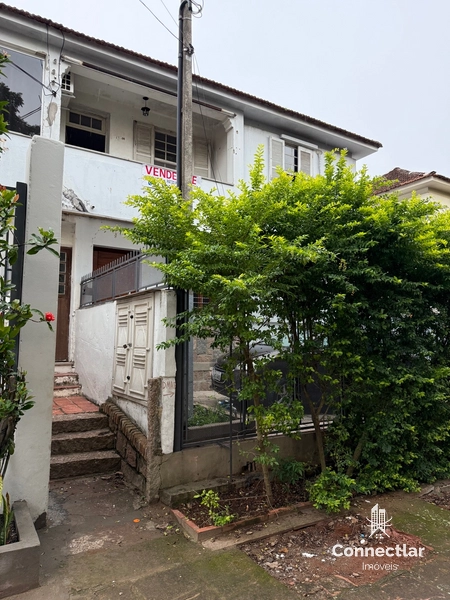 Apartamento 3 dormitórios com pátio e edícula no IAPI: 1ª foto da galeria de imagens do imóvel