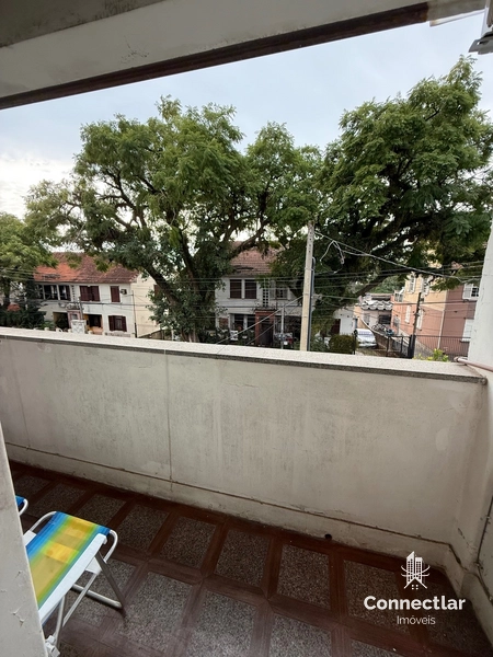 Apartamento 3 dormitórios com pátio e edícula no IAPI: 4ª foto da galeria de imagens do imóvel