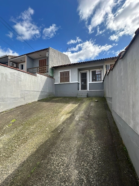 Ótima Casa de 2 Dormitórios no Jardim Algarve: 1ª foto da galeria de imagens do imóvel