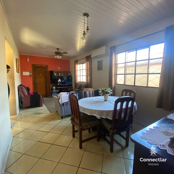 CASA COM ENORME TERRENO: 4ª foto da galeria de imagens do imóvel