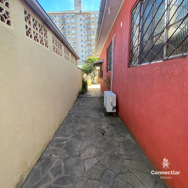 CASA COM ENORME TERRENO: 12ª foto da galeria de imagens do imóvel