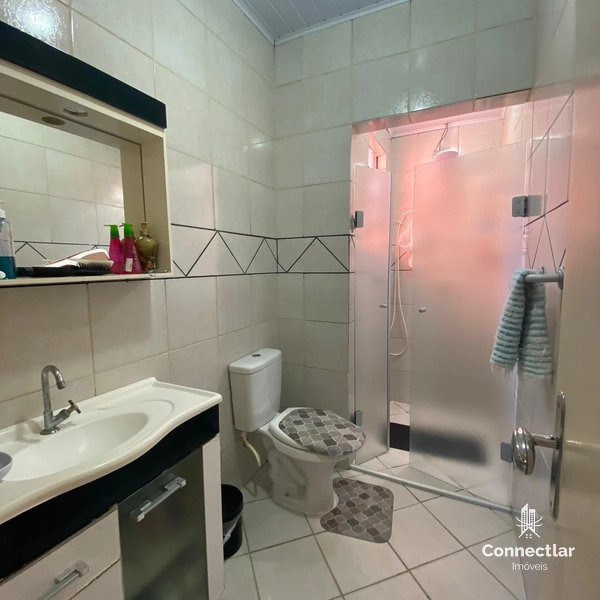 CASA COM ENORME TERRENO: 7ª foto da galeria de imagens do imóvel