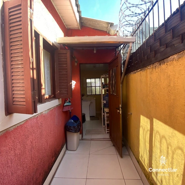 CASA COM ENORME TERRENO: 11ª foto da galeria de imagens do imóvel