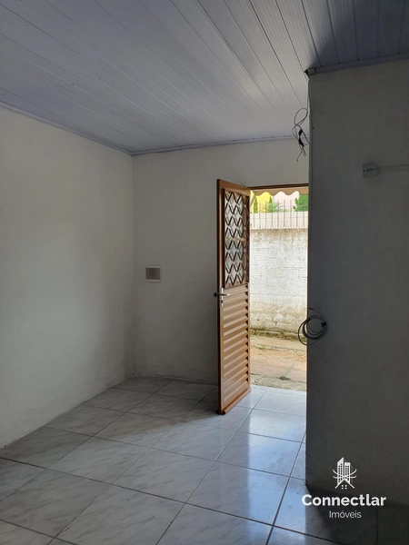 TERRENO COM 3 CASAS: 5ª foto da galeria de imagens do imóvel