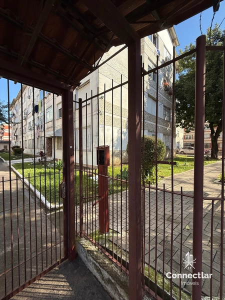 Amplo apartamento de 2 dormitórios no Jardim Leopoldina – R$ 180.000: 3ª foto da galeria de imagens do imóvel