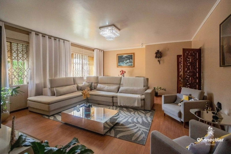 CASA AMPLA NO JARDIM LINDÓIA: 9ª foto da galeria de imagens do imóvel