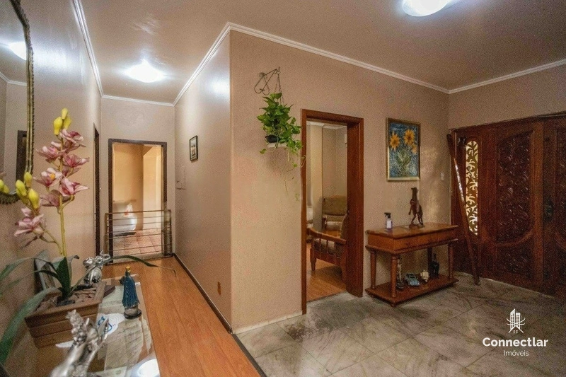 CASA AMPLA NO JARDIM LINDÓIA: 11ª foto da galeria de imagens do imóvel
