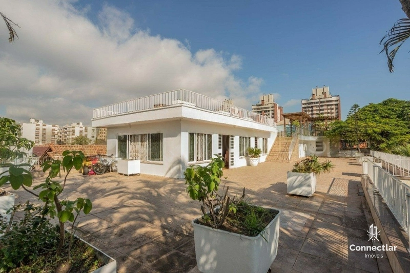CASA AMPLA NO JARDIM LINDÓIA: 1ª foto da galeria de imagens do imóvel