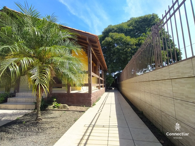 Terreno com Duas Casas e Pátio Amplo – Excelente Oportunidade!: 3ª foto da galeria de imagens do imóvel