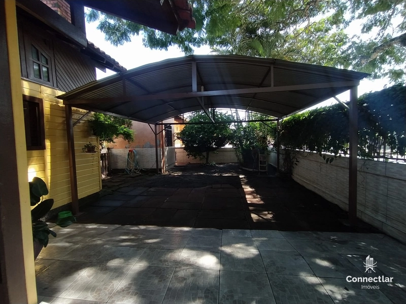 Terreno com Duas Casas e Pátio Amplo – Excelente Oportunidade!: 6ª foto da galeria de imagens do imóvel